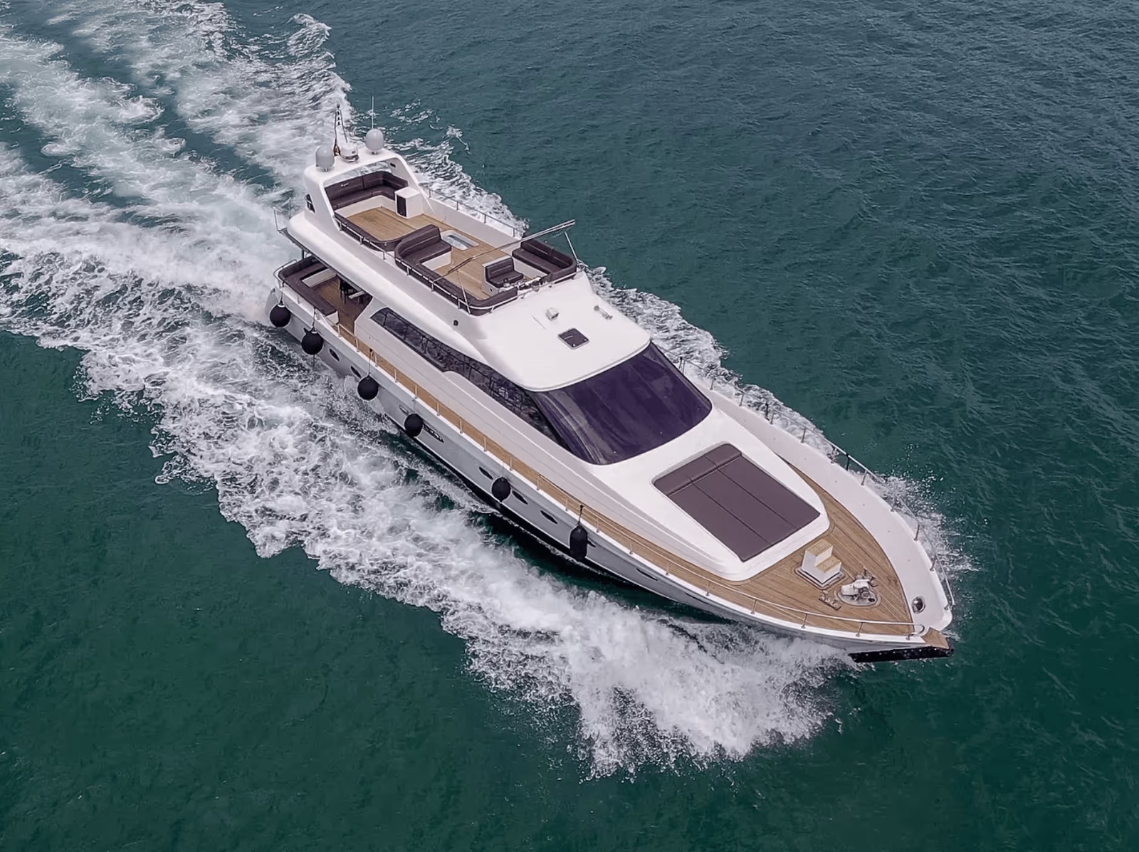 Yacht 2